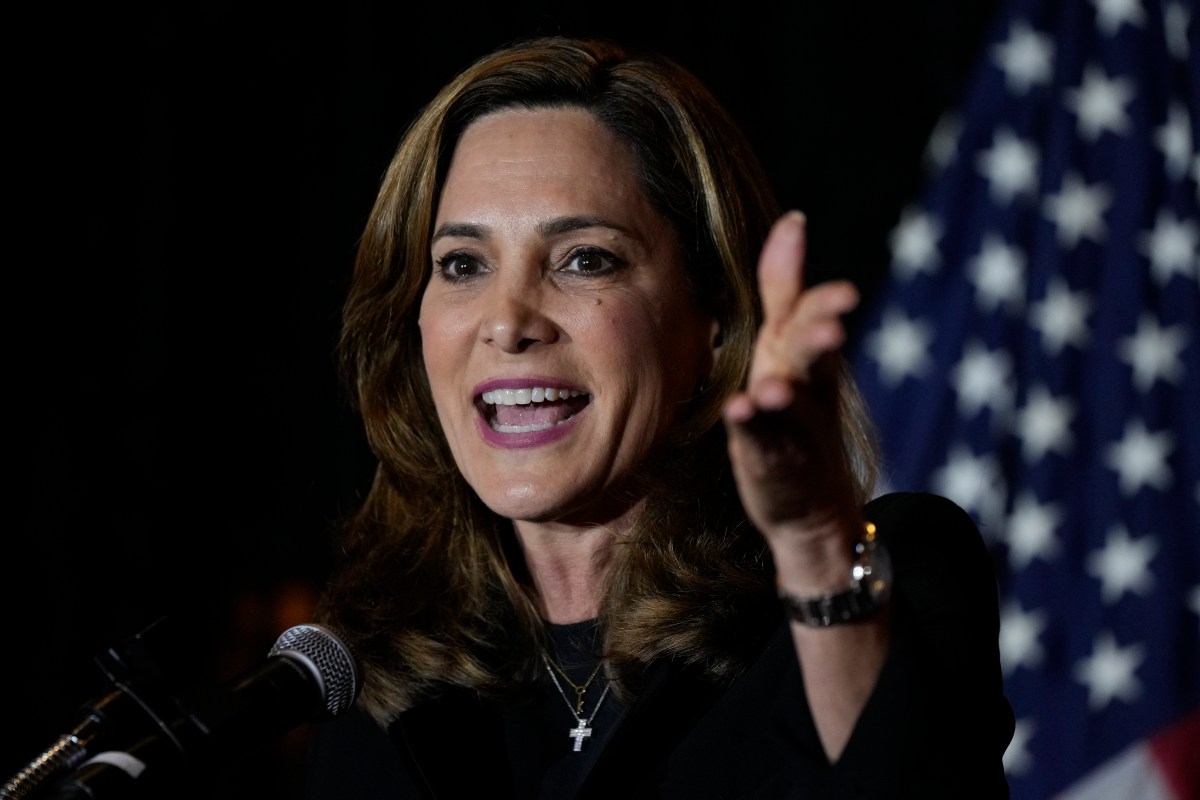 Representante republicana María Elvira Salazar la emprende contra Gustavo Petro: "Está cavando su propia tumba"