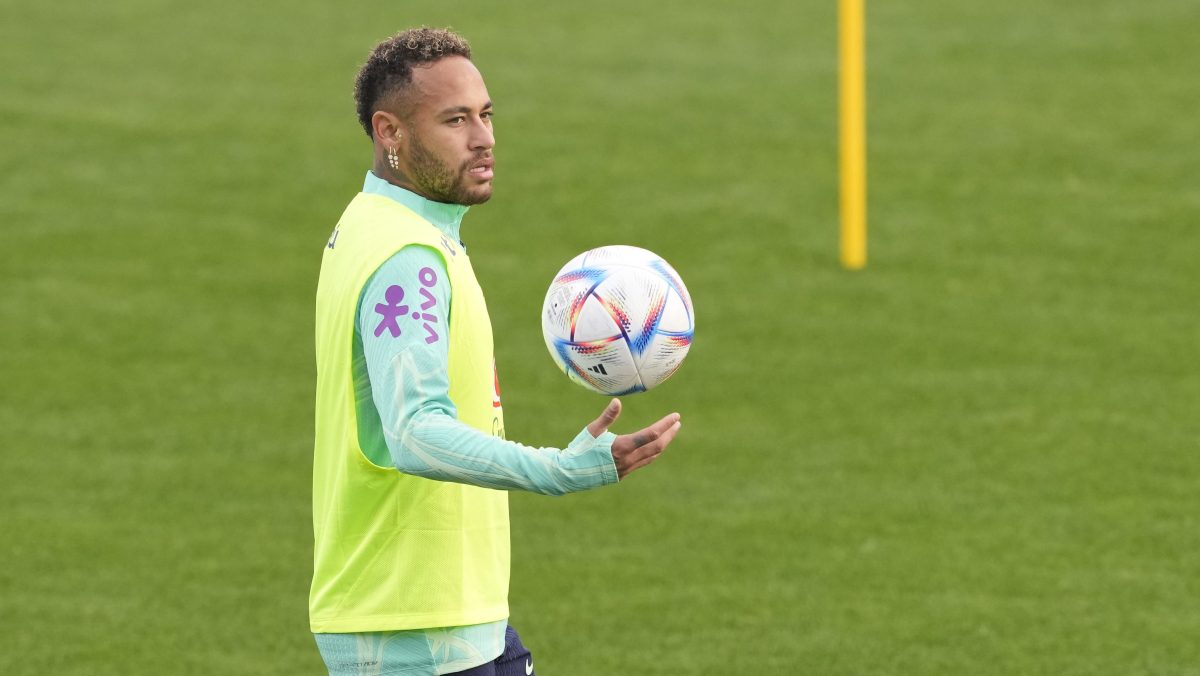 Neymar reaparece con el Santos tras dos meses lesionado y participa en jugada de gol