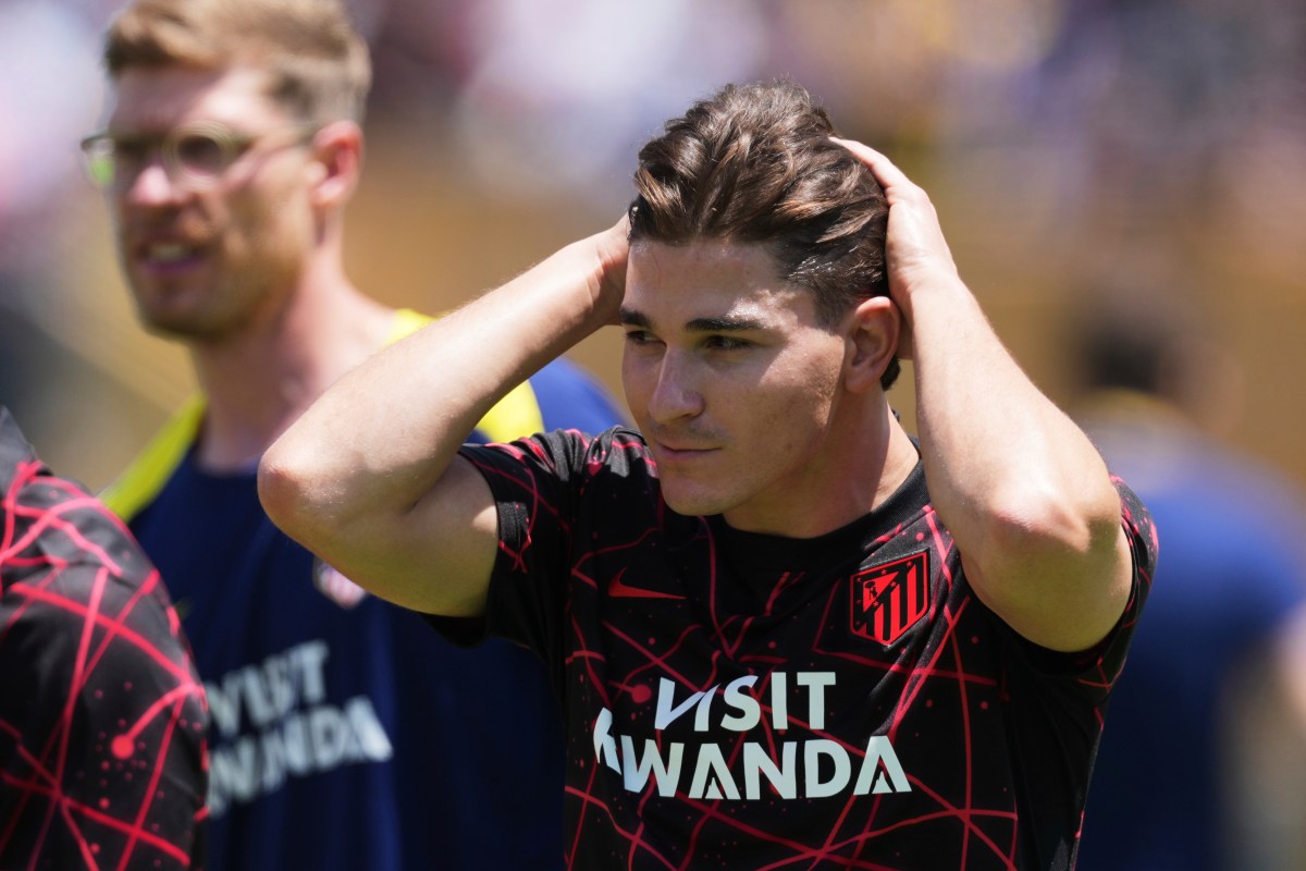 Julián Álvarez responde ante el presunto interés del FC Barcelona en ficharlo