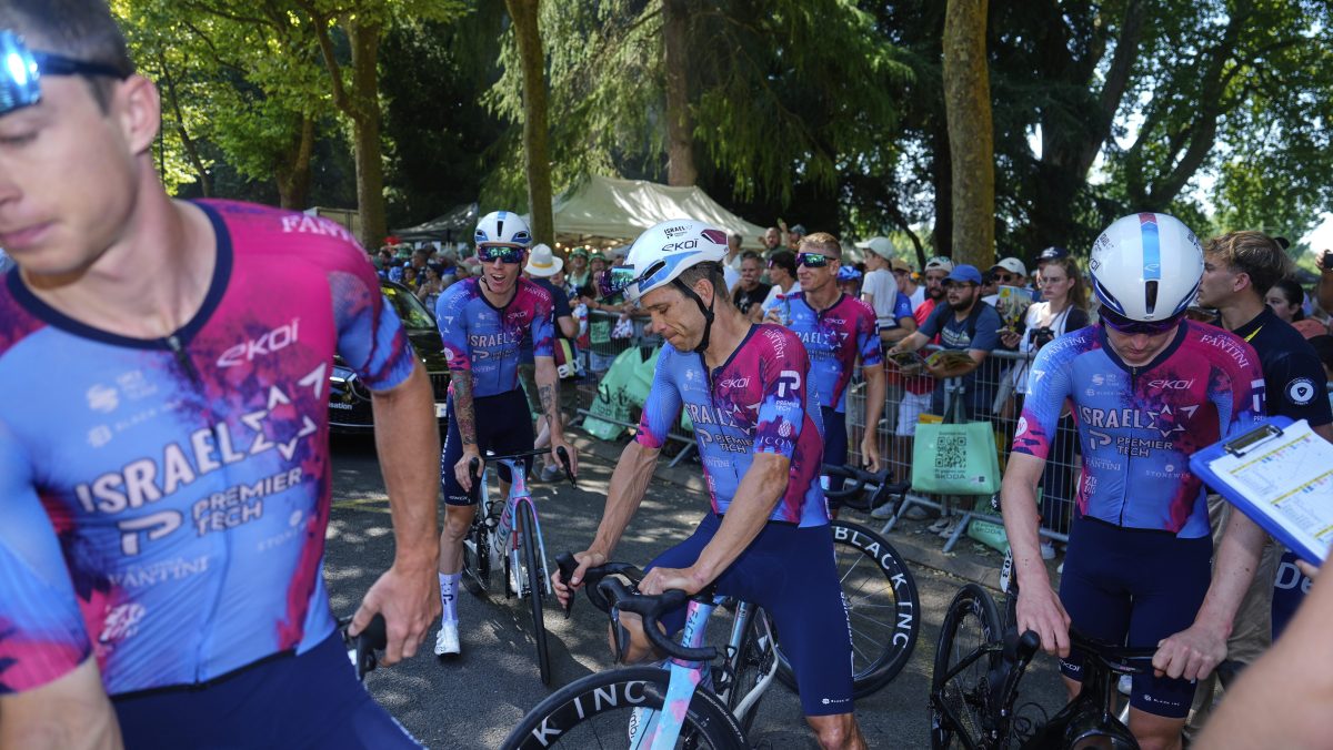 Equipo de ciclismo Israel Premier Tech cambiará de nombre para “alejarse de la actual identidad israelí”