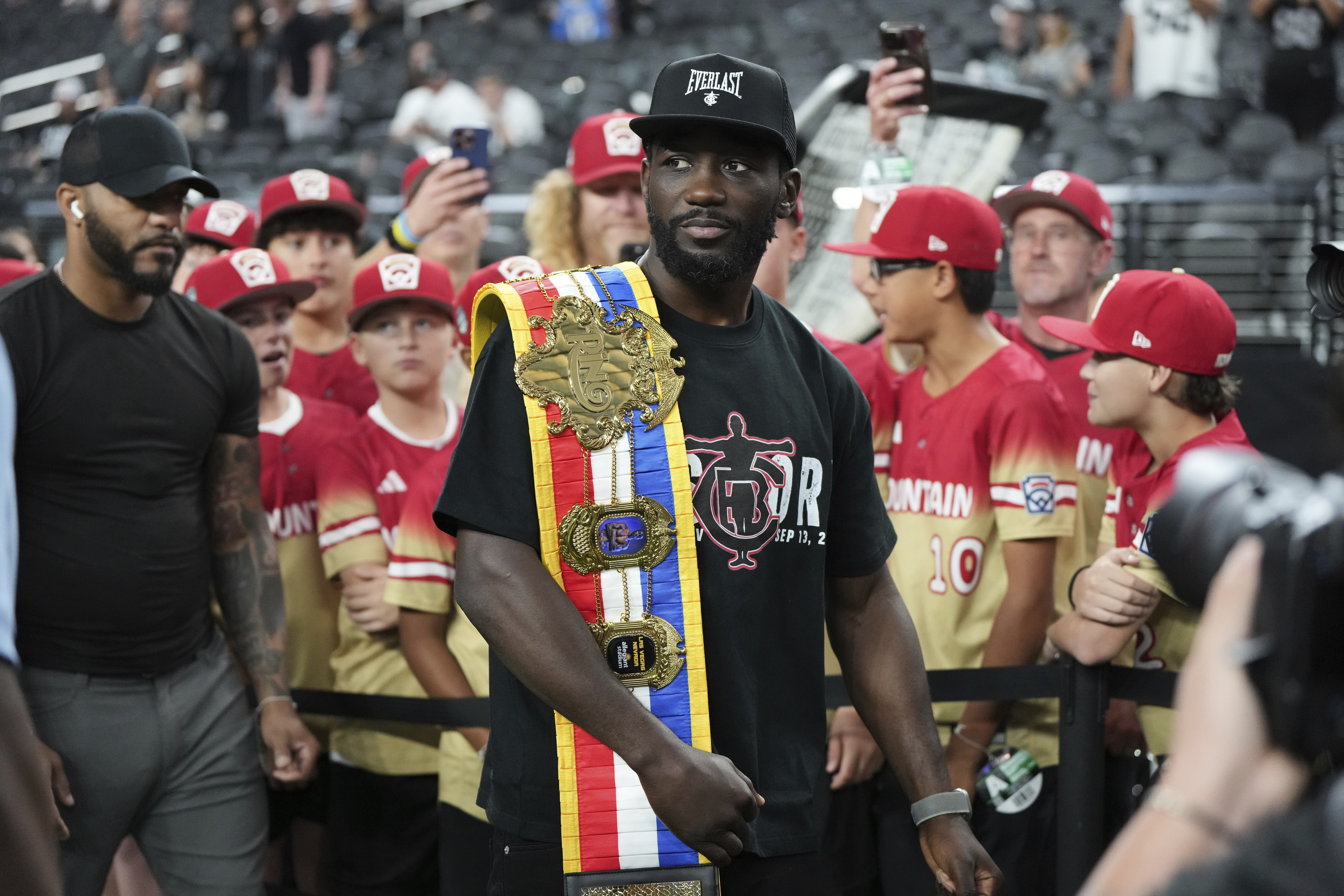 Terence Crawford da su pronóstico para el combate Paul vs Davis