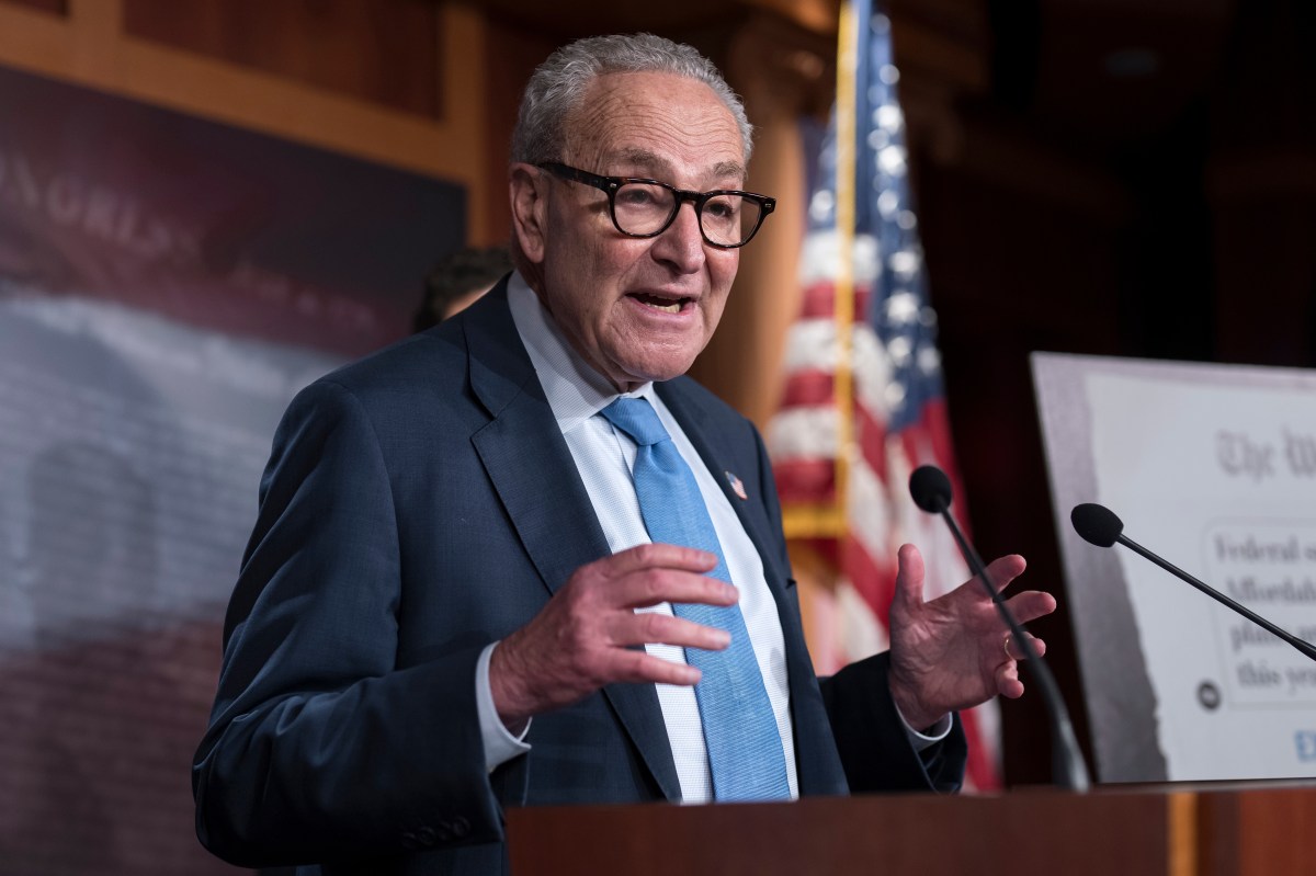 Schumer niega conversaciones bipartidistas sobre atención médica tras afirmación de Trump