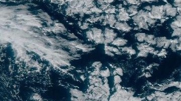 Priscilla registra vientos sostenidos de 80 mph.