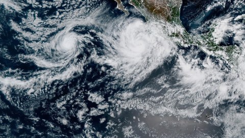 Priscilla registra vientos sostenidos de 80 mph.
