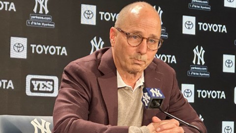 Brian Cashman gerente de los Yankees.