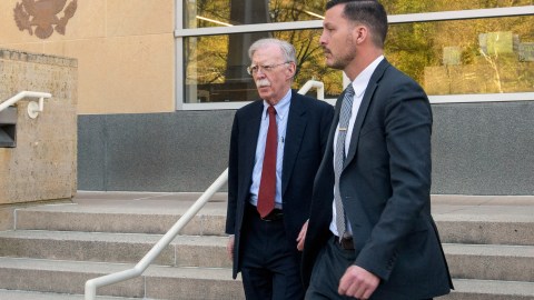 John Bolton, exasesor de Trump, se declara culpable