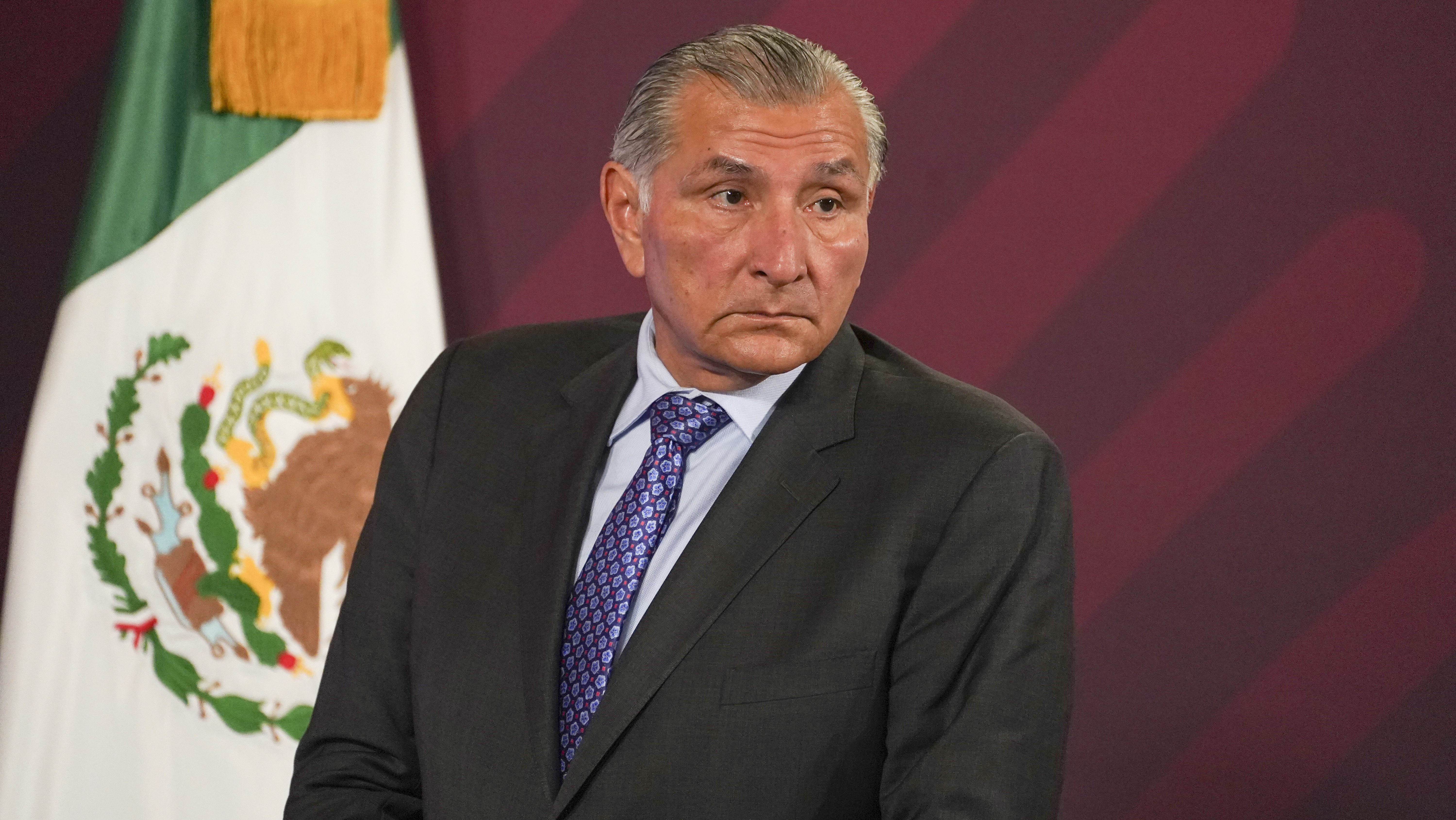 Pillan a diputado mexicano viendo la Champions League en sesión del Senado [VIDEO]