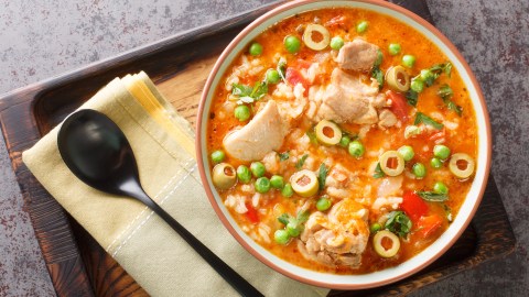 El asopado de pollo es una sopa típica de Puerto Rico.