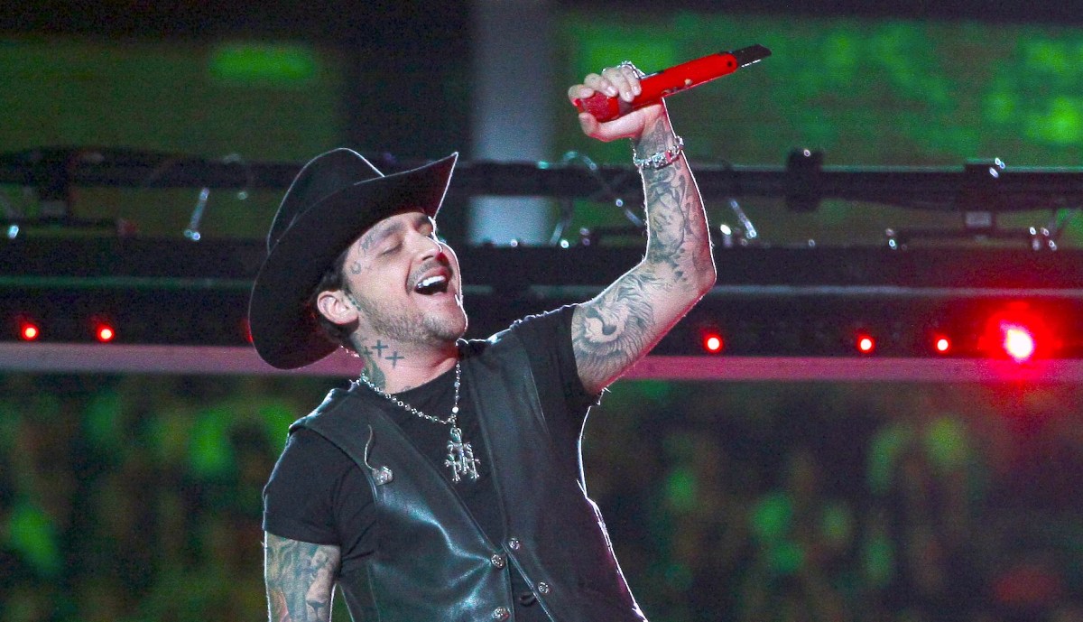 Christian Nodal habló de sus tatuajes y la transformación que busca por su hija