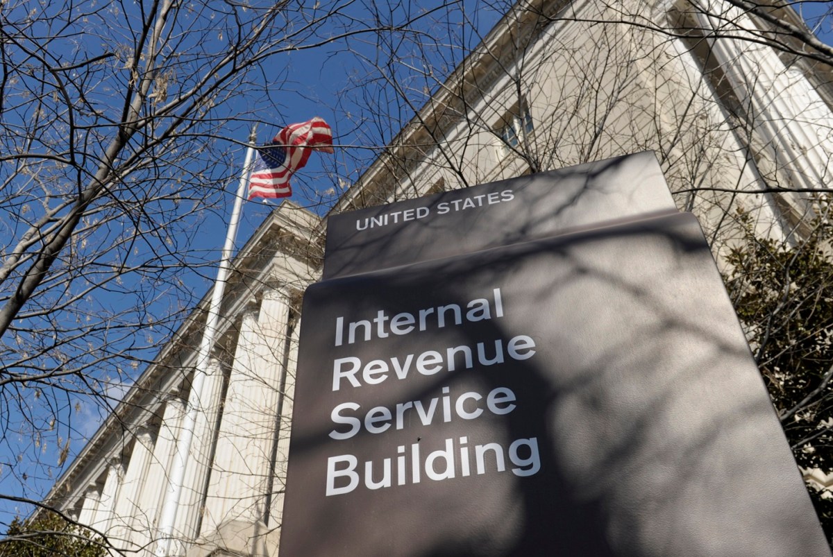 Aumenta el EITC: Familias pueden recibir hasta $8,231 dólares del IRS en 2026