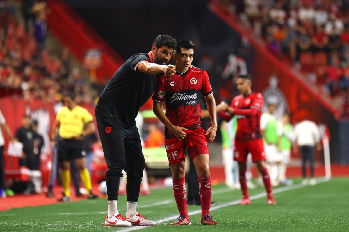 Fernando Quirarte le pide a Gilberto Mora consolidarse en la Liga MX