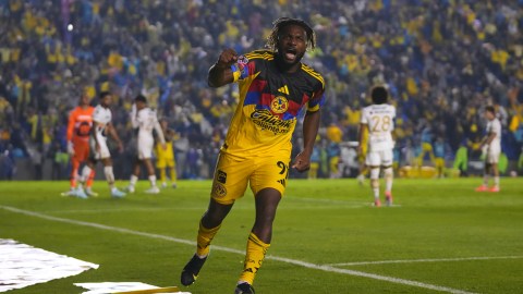 Allan Saint-Maximin disfruta jugar en la Liga MX.