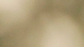 Jack Nicklaus saluda antes de golpear el tee de salida para el tee honorario antes de la primera ronda del Masters de golf.