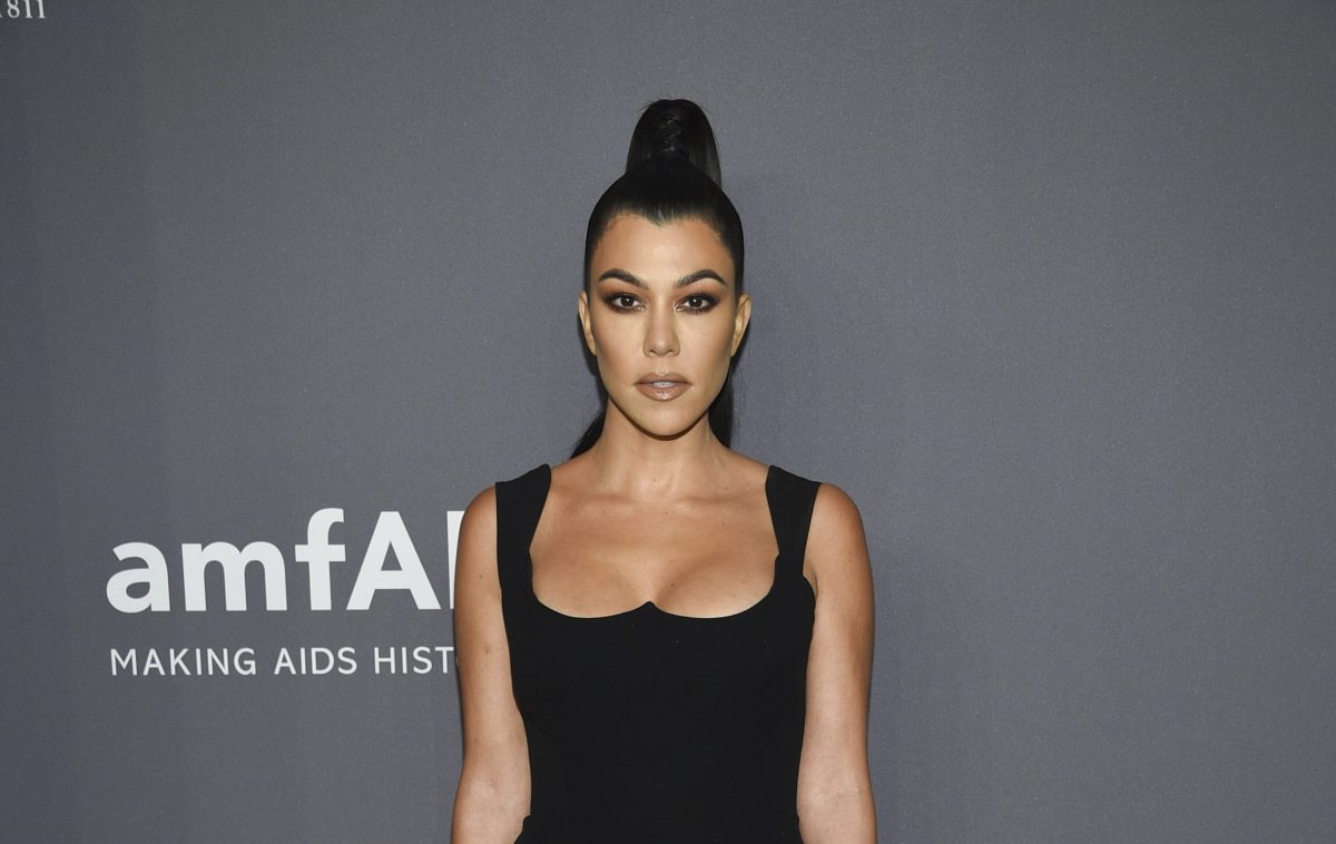 Kourtney Kardashian prefiere trabajar "una vez al mes" para concentrarse en su familia