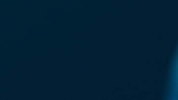 La IA analiza de manera objetiva grandes volúmenes de información para encontrar oportunidades de negocio poderosas.