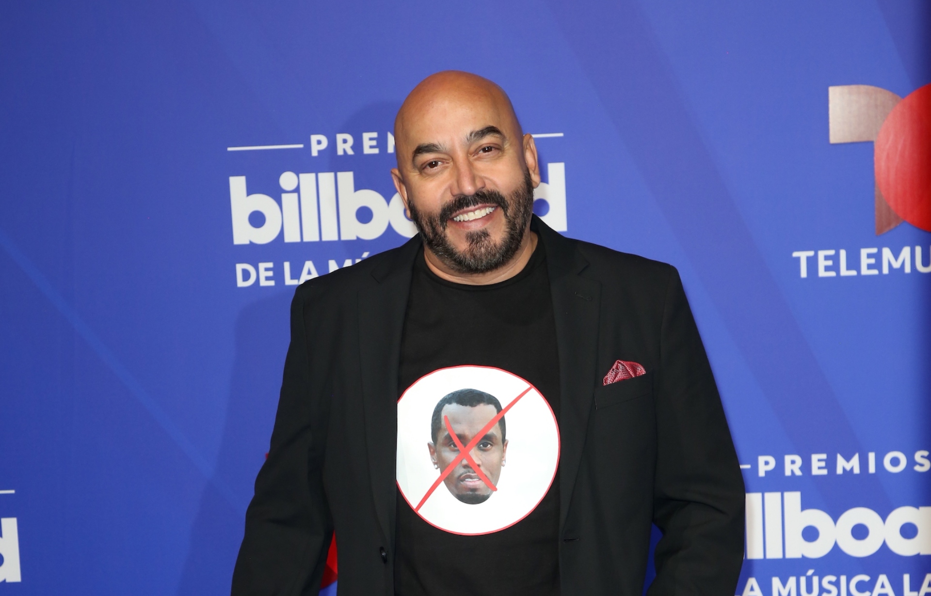 Lupillo Rivera habla de su libro Tragos Amargos: eliminó contenido para ...