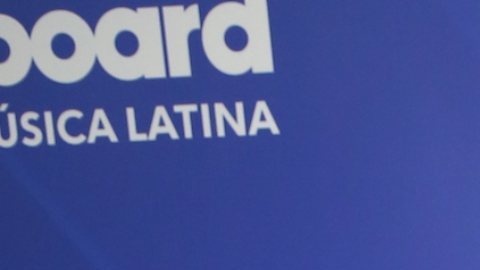 Lupillo Rivera, cantante, es criticado por Dania Méndez.