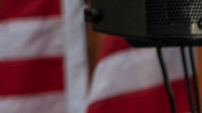 Hija de una oficial asesinada del NYPD pide pensiones vitalicias para huérfanos de héroes caídos