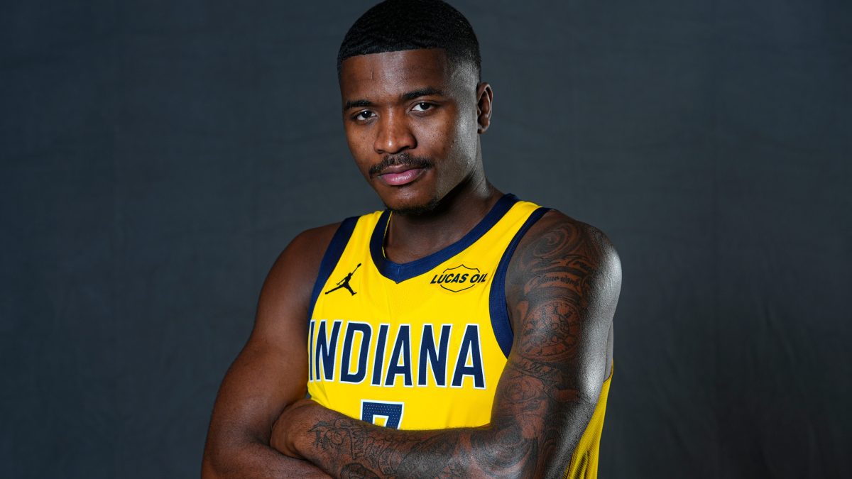 Kam Jones, novato de Indiana Pacers en la NBA, se disculpó tras ser arrestado por conducir a exceso de velocidad