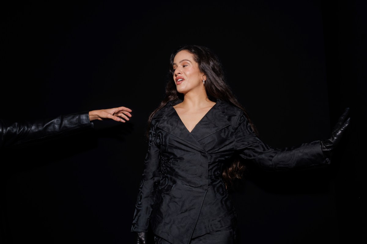 Rosalía anuncia el lanzamiento de su nuevo álbum 'Lux'