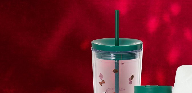 Starbucks lanzó nuevo menú y una nueva colección inspirada en Hello Kitty.
