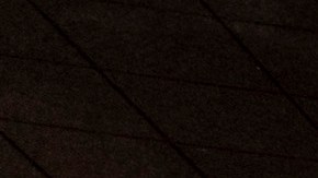 El espacio combina materiales cálidos, líneas curvas y guiños al Art Déco.