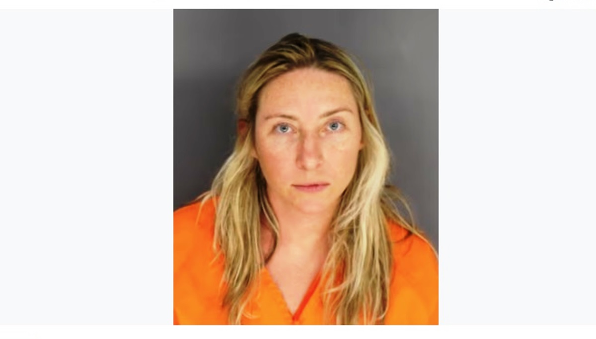 Mujer mató a un hombre a puñaladas dentro de apartamento en NJ: acusación