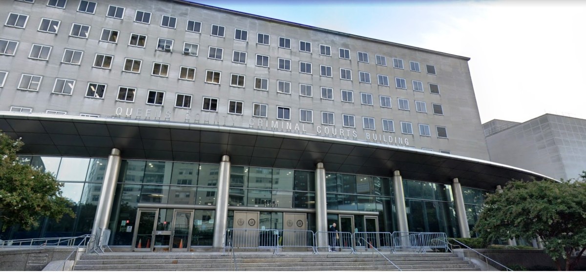 Menores abusadas y encerradas en un auto durante meses en Queens, Nueva York: hispano se declara culpable