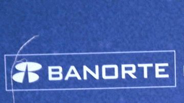 Apio Quijano y Juan Pablo Serrano se comprometieron tras ocho años de relación.