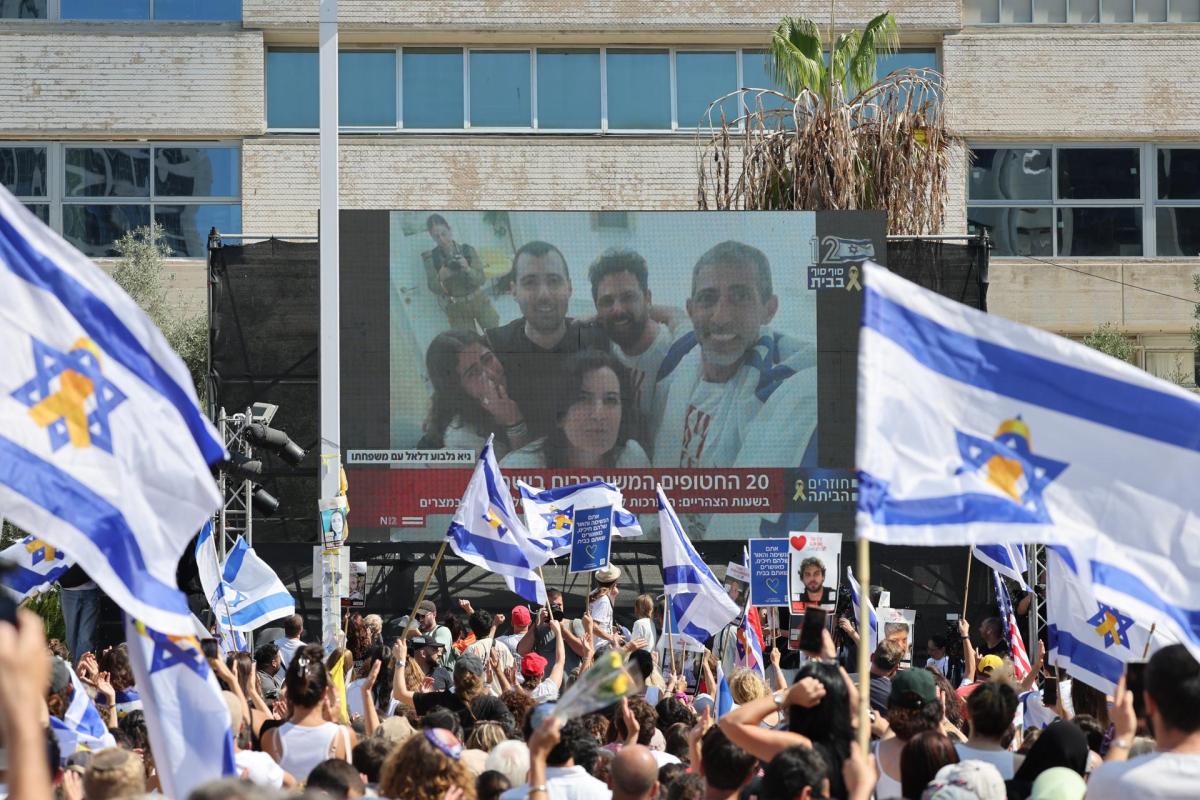"La pesadilla ha terminado": Así celebró Tel Aviv la esperada liberación de los rehenes