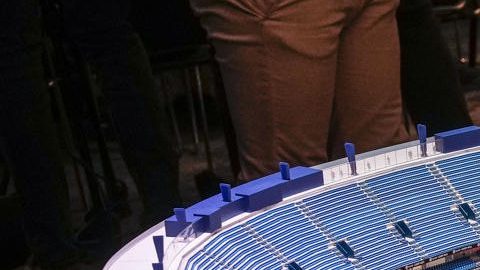 Aspecto de la maqueta del Spotify Camp Nou ubicado en la sala comercial de las instalaciones del FC Barcelona.