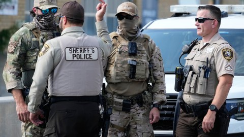 Juez federal permite avance del despliegue de la Guardia Nacional en Illinois
