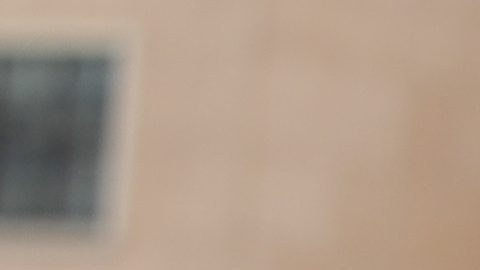 Cristiano Ronaldo, en el centro, junto a su pareja Georgina Rodríguez, a la izquierda, y su hijo Cristiano Ronaldo Jr., caminan por la línea de boxes antes de la segunda sesión de entrenamientos libres en el circuito de Mónaco, en Mónaco, el jueves 23 de mayo de 2019.