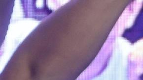 El presidente de Argentina, Javier Milei, habla tras conocer los resultados de las elecciones legislativas este domingo, en Buenos Aires (Argentina).