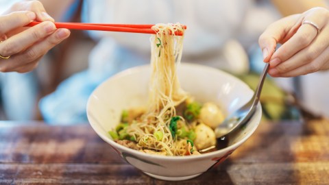 Un distribuidor descubrió que los fideos contenían huevo no declarado en la etiqueta.