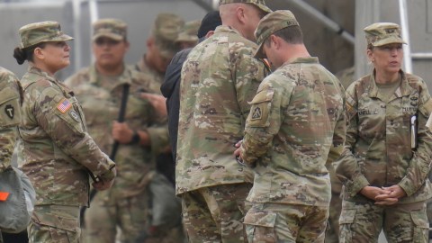 Trump solicita a la Corte Suprema autorización para desplegar la Guardia Nacional en Chicago