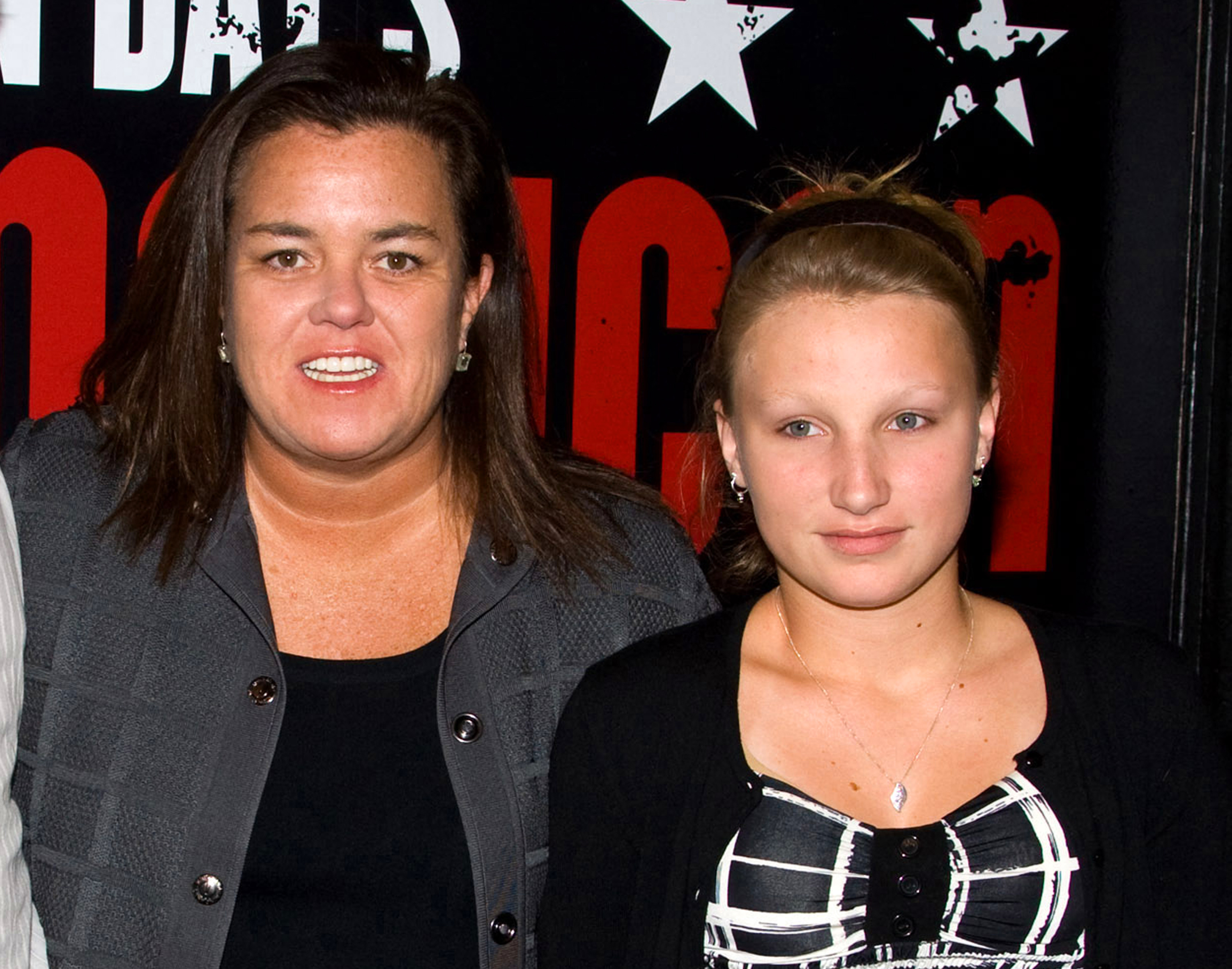 Hija de Rosie O’Donnell es condenada a prisión por violar su libertad condicional