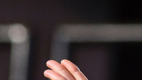Meghan Markle también recibió burlas por su atuendo.