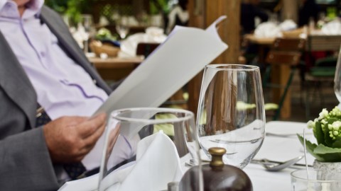 La nueva ley busca proteger la salud de al menos 4 millones personas alérgicas en California.