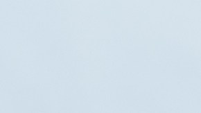 La purpurina es un polvo metálico para crear un efecto brillante, el cual se utiliza en manualidades, cosméticos, adornos y disfraces.