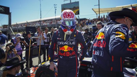 El piloto neerlandés de Red Bull Racing, Max Verstappen, en la parrilla antes del Gran Premio de Estados Unidos de Fórmula 1 de 2025 en el Circuito de las Américas en Austin, Texas, EE. UU., el 19 de octubre de 2025.