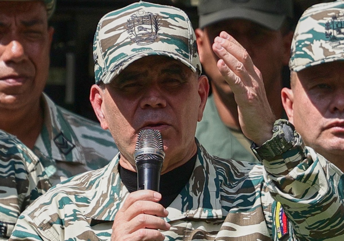 Venezuela dice prepararse para el despliegue de Estados Unidos que se acerca a sus costas