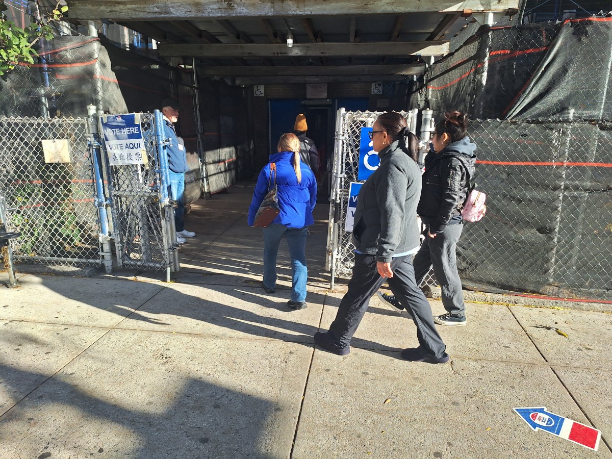 Primeros balances de participación muestran que miles de electores de NYC vencieron la apatía