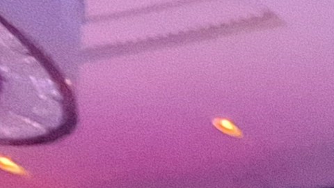 A las 9:40 de la noche, cuando AP confirmó el triunfo del candidato demócrata, una predecible atmósfera de tristeza invadió el lugar escogido por esa campaña para esperar los resultados.