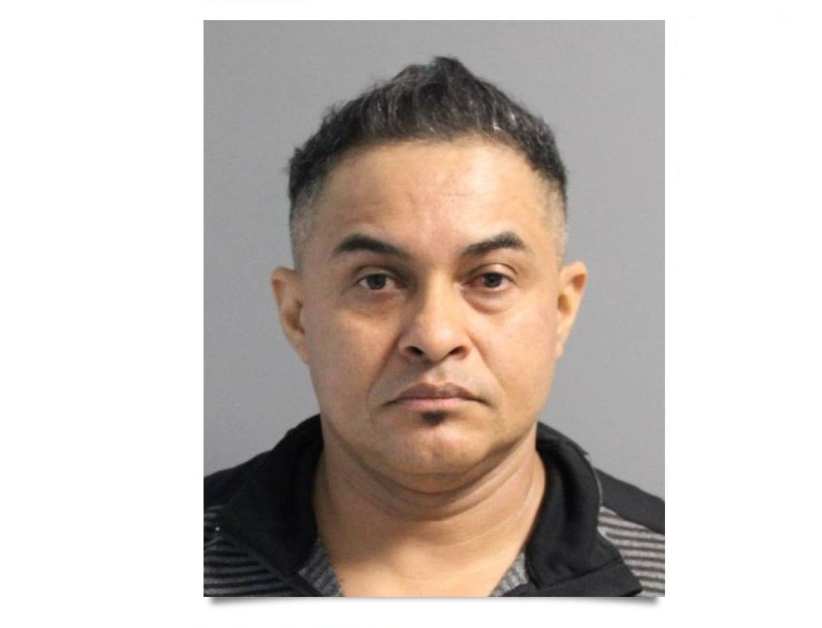 Hispano abusó de 3 niñas en tienda T.J. Maxx: acusación en Nueva York