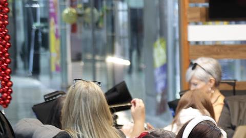 El Aeropuerto Internacional Simón Bolívar mantiene sus operaciones después del anuncio de Donald Trump, de considerar el espacio aéreo de este país suramericano cerrado.