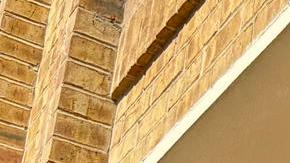 Agentes del Servicio de Inmigración y Control de Aduanas (ICE) ingresan a la corte de inmigración este miércoles, en San Antonio, Texas (Estados Unidos).