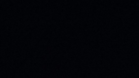 Tras explotrar el avión, el fuego se extendió a otros negocios cercanos.