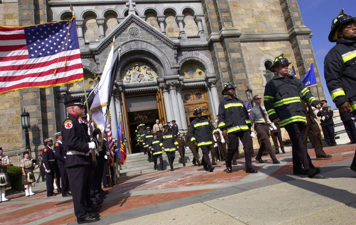 Sindicato del FDNY exige respuestas tras hallazgo de 68 cajas con documentos sobre toxinas del 11-S