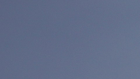 El príncipe heredero fue recibido en la Casa Blanca con una ceremonia de bienvenida en la que sobrevolaron aviones de combate, incluidos tres F-35.